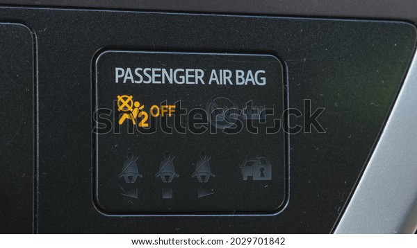Changing Car\
Passenger Seat Air Bag Status\
LEDs
