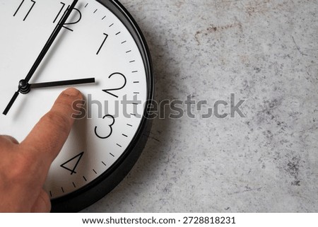Changing clock for daylight saving time