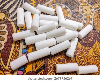 ​A chaotic scattering of white and patterned 