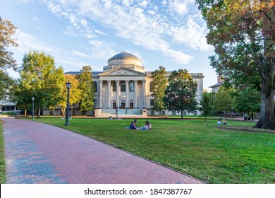 Chapel Hill, NC, USA - October 23, 2020: The University Of North Carolina Chapel Hill Library On The UNC Campus