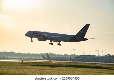 Charleston, SC - June 19 2022: A FedEx Boeing 757 On Final Approach To Charleston International Airport