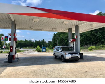 Charlotte, NC - July 5, 2019: An SUV Fueling At A Citgo Gas Station At $2.55 A Gallon For Regular.