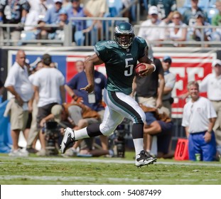 CHARLOTTE, NC - SEPT 13:  Philadelphia Eagles Quarterback, Donovan McNabb, Runs For Yardage During Their Match With The Carolina Panthers At The Bank Of America Stadium On Sept 13, 2008 In Charlotte, NC.