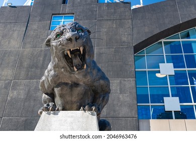 458 Panther sculpture Images, Stock Photos & Vectors | Shutterstock