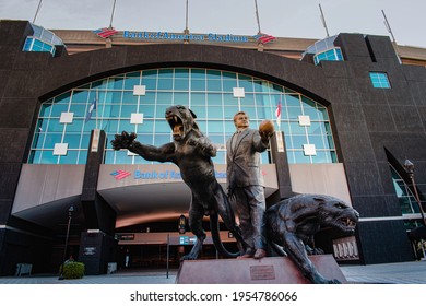 Charlotte NC, USA-May 09,2020 : Entrance Of The NFL Carolina Panthers,` S Bank Of America Stadium. Statue Of Jerry Richardson And Panthers At The Entrance.