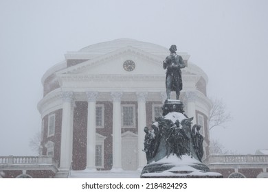Charlottesville, VA USA - January 16, 2022: The Rotunda And Thomas Jefferson Statue At The University Of Virginia (UVA) During A Snowstorm