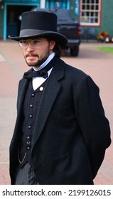 CHARLOTTETOWN PRINCE EDWARDS ISLAND 08 16 2022: People Reenacting Early 20th Century People In Front Charlottetown's Parliament House,