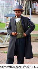 CHARLOTTETOWN PRINCE EDWARDS ISLAND 08 16 2022: People Reenacting Early 20th Century People In Front Charlottetown's Parliament House,