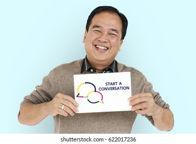 Chat online speech bubble icon