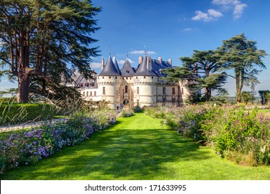 Chateau De Chaumont-sur-Loire In Summer, Loire Valley, France. It Is Famous Historical Landmark Of Loire Valley. Scenic Panorama Of Nice Garden And Old Castle, Landscape With Monument, Park And Sky.