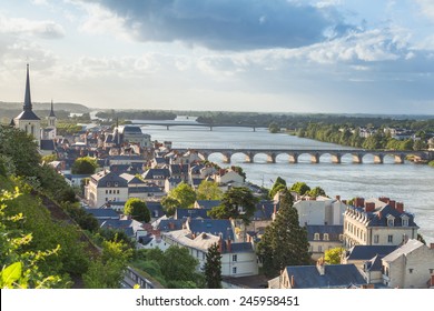 Chateaux Of The Loire