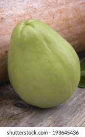 Chayote (Sechium Edule) Varietà Virens Levis. Also Know Zucca Centenaria, Cho Cho, ChuChu . Sicyos Edulis