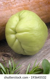 Chayote (Sechium Edule) Varietà Virens Levis. Also Know Zucca Centenaria, Cho Cho, ChuChu . Sicyos Edulis