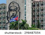 Che Guevara and Cuban flag. La Havana, Cuba.