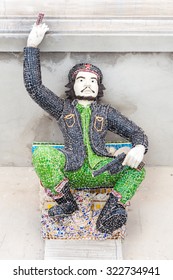 Che Guevara sculpture at Wat Pariwat, Bangkok