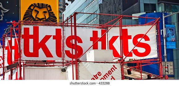 Cheap Tickets (tkts) Booth For  Broadway Theater Tickets In Times Square In New York .City.