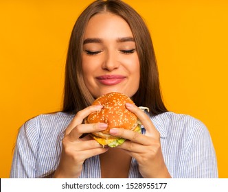 Cheat Meal Happy Girl Eating Burger Stock Photo 1528955177 | Shutterstock