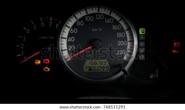 Check your engine. Can instrument\
panel with check engine and AT warning light on\
. Low\
light.