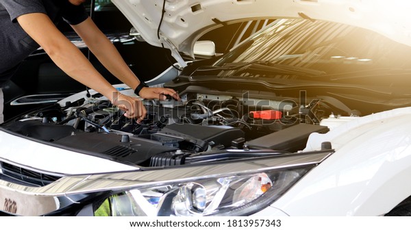 Checking engine accessories with safety\
inspection(Stop the\
engine)