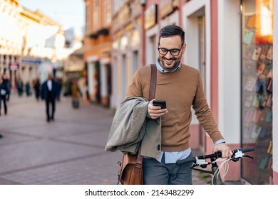 5,075 Reading on bike Images, Stock Photos & Vectors | Shutterstock