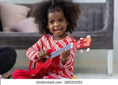 Petite Fille Images Photos Et Images Vectorielles De Stock Shutterstock Petite Fille Images Photos Et Images Vectorielles De Stock Shutterstock