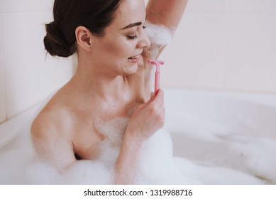 teen girl woman shaving her armpit pics clips photos Yuliya and fetish