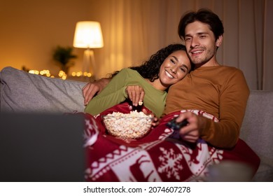 2,715 Christmas movie night Images, Stock Photos & Vectors | Shutterstock