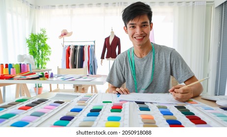 13,543 Tailor Sitting Images, Stock Photos & Vectors | Shutterstock