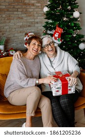 Christmas Gifts For Old Ladies - Gifts For 23 24 And 25 Year Old Women Best Gifts For Women In Their Twenties / A wide variety of old lady gifts options are available to you, such as business gift, holiday decoration & gift.