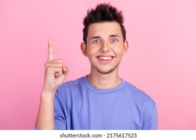 Cheerful Genius Geek Nerd Freelancer Man Raise Finger Have Idea Isolated On Pastel Color Background