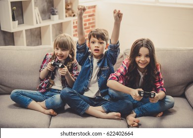 Kids Playing Video Games Images, Stock Photos & Vectors | Shutterstock