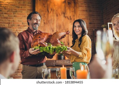 Cheerful Parents Carry Decorated Apples Stuffed Big Turkey Living Room Holiday Dinner Showing Chicken Family Indoors