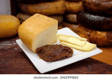 cheese and fig bread, Figat, Ca Na Fayas, Ciutadella, Menorca,  balearic islands, Spain