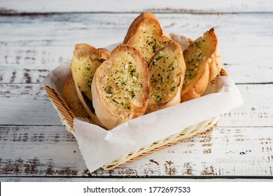 Cheese Garlic Bread In Basket