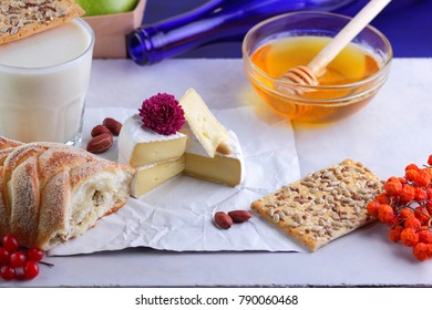 Biscuit With French Brie Images Stock Photos Vectors Shutterstock