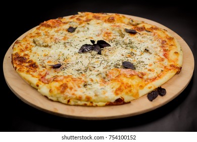Cheese pizza with basil