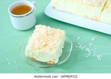 Cheesecake With Toasted coconut Flakes