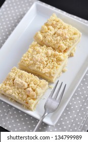 Cheesecake Streusel Bars