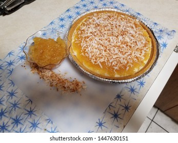 Piñacolada Cheesecake With Toasted Coconut Flakes 