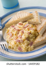 Cheesy Scrambled Egg With Ham And Toasted Triangles