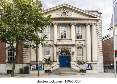 Chelsea Library. Chelsea Old Town Hall, King's Road, Chelsea, London, UK