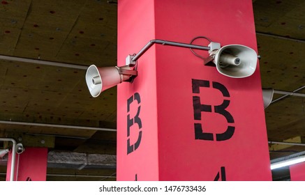 Imagenes Fotos De Stock Y Vectores Sobre Speaker Ceiling