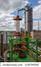 Chemical Plant, Huge Pipes, Fractionating Column