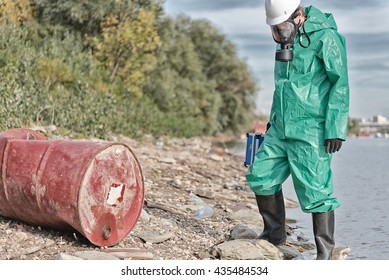 Chemical Pollution Relief Worker On Site