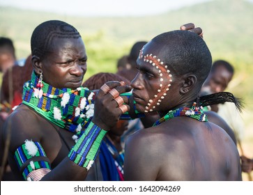 Ethiopian Traditional Woman Images Stock Photos Vectors Shutterstock