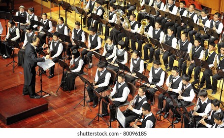 CHENGDU - APR 23: Student Symphonic Band Of High School No.7 Chengdu Perform On Concert On Apr 23,2011 In Chengdu,China.