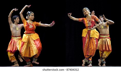 CHENGDU - OCT 24: Indian dancers perform folk dance onstage at JINCHENG theater during the festival of India in china on Oct 24,2010 in Chengdu, China.