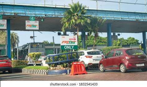 Chennai, Tamil Nadu, India - September 27, 2020: Cars Waiting In Line At The Uthandi Toll Plaza Located On The East Coast Road Highway