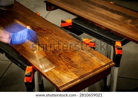 Cherry Tabletop gets a layer of Polyurethane