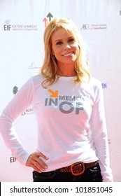 Cheryl Hines At The 2010 Stand Up To Cancer, Sony Studios, Culver City, CA. 09-10-10